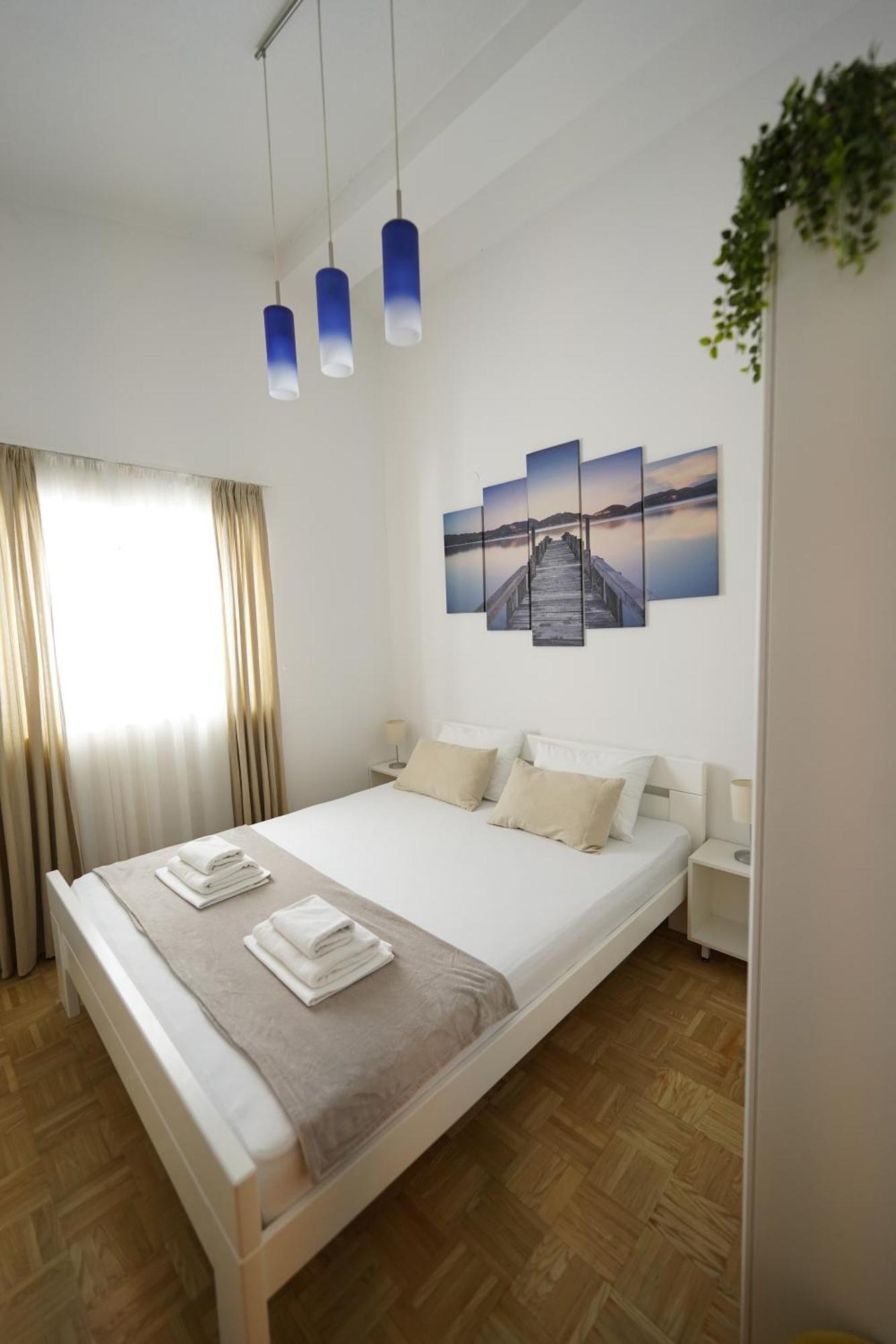 Apartments Loncar-Near Zrce Beach Novalja Buitenkant foto